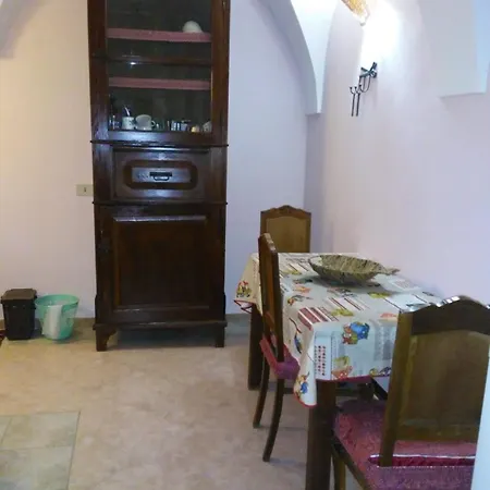 Holiday home Dammuso Dei Nonni Tortorici Scauri *
