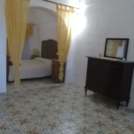 Holiday home Dammuso Dei Nonni Tortorici Scauri