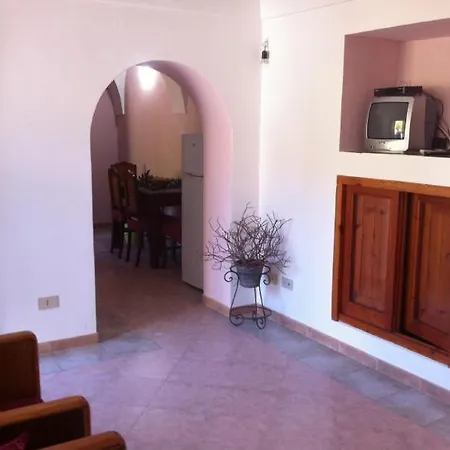 Holiday home Dammuso Dei Nonni Tortorici Scauri